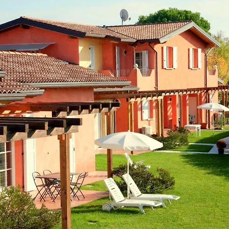 Lovely Holiday In Manerba Del Garda With Pool